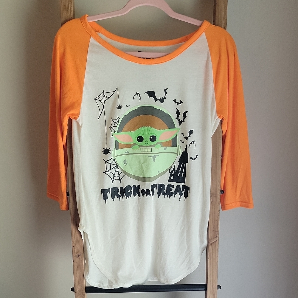 STAR WARS BABY YODA HALLOWEEN GLOW IN THE DARK RAGLAN TEE